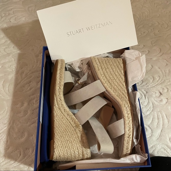 Stuart Weitzman Lexia Suede Wedge Sandal 9 - Picture 8 of 8